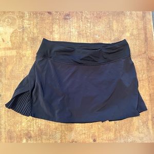 Lulu skirt - size 6 - black - great condition